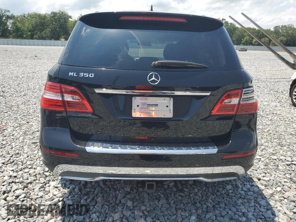 2013 Mercedes-Benz M 350 z VIN 4JGDA5JB3DA161174, wystawiony jako Copart lot #55852645 z przebiegiem 140 772 mil mil oraz Czysty tytuł • Clean title. Historia ofert i sprzedaży dostępna na DreamBid. Obrazek 6.