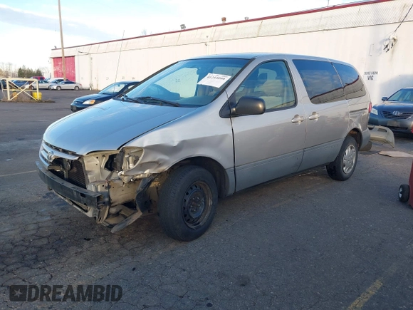 2001 Toyota Sienna CE with VIN 4T3ZF19C31U370820, listed as a IAAI auction lot 41244099 with 166,674 mi miles. Bid and sale history available at carsss.com. Image 18.