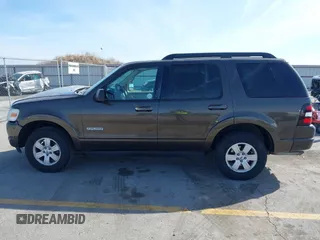 2008 Ford Explorer XLT with VIN 1FMEU73E88UB29534, listed as a IAAI auction lot 41775911 with 120,440 mi miles. Bid and sale history available at carsss.com. Image 14.