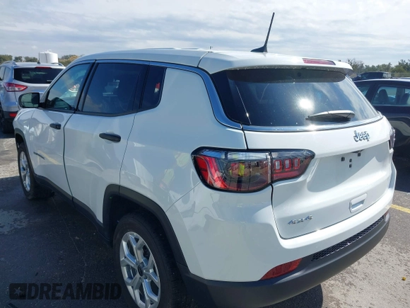 2025 Jeep Compass Sport with VIN 3C4NJDAN9ST516030, listed as a IAAI auction lot 41471666 with 2,094 mi miles and . Bid and sale history available at DreamBid. Image 3.