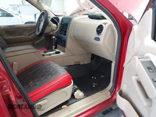 2007 Ford Explorer Sport Trac Limited z VIN 1FMEU33K37UA46557, wystawiony jako IAAI lot #42705451 z przebiegiem 195 699 mil mil oraz . Historia ofert i sprzedaży dostępna na DreamBid. Obrazek 5.