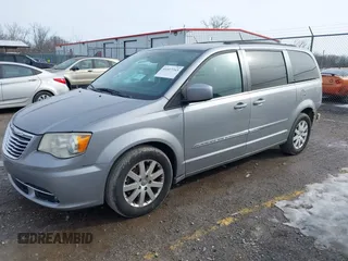 2014 Chrysler Town & Country Touring z VIN 2C4RC1BG0ER292356, wystawiony jako IAAI lot #41417343 z przebiegiem 192 109 mil mil oraz . Historia ofert i sprzedaży dostępna na DreamBid. Obrazek 2.