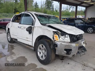 2004 Nissan Armada LE z VIN 5N1AA08B44N717061, wystawiony jako IAAI lot #42298978 z przebiegiem 246 938 mil mil oraz . Historia ofert i sprzedaży dostępna na DreamBid. Obrazek 1.