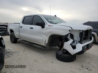 2024 Chevrolet Silverado 1500 Custom Trail Boss with VIN 3GCUDCED6RG353449, listed as a Copart auction lot 86390294 with 12,540 mi miles and Salvage Title. Bid and sale history available at carsss.com. Image 4.