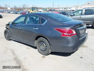 2013 Nissan Altima 2.5 SL with VIN 1N4AL3APXDC900391, listed as a IAAI auction lot 41748658 with 236,857 mi miles. Bid and sale history available at carsss.com. Image 3.