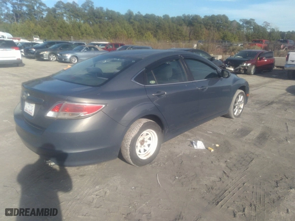 2011 Mazda Mazda6 i Touring with VIN 1YVHZ8CHXB5M08725, listed as a IAAI auction lot 41218305 with 129,039 mi miles. Bid and sale history available at carsss.com. Image 4.