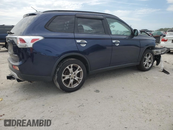 2015 Mitsubishi Outlander SE with VIN JA4AZ3A39FZ005622, listed as a Copart auction lot 55996605 with 121,285 mi miles and Salvage title. Bid and sale history available at DreamBid. Image 3.