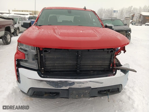 2019 Chevrolet Silverado 1500 LT with VIN 3GCUYDED8KG132130, listed as a Copart auction lot 43818385 with 104,779 mi miles and Salvage Title. Bid and sale history available at carsss.com. Image 5.
