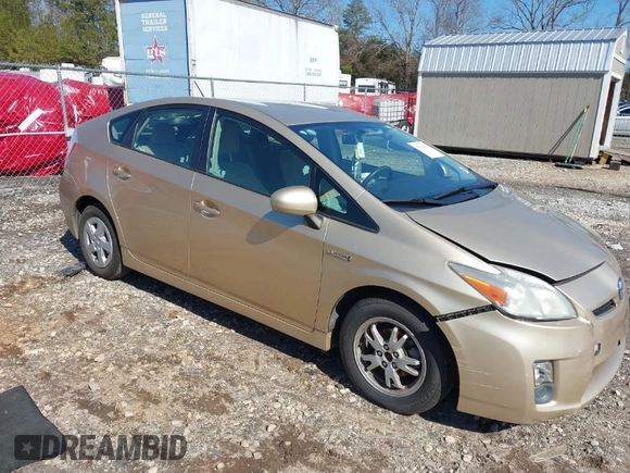2011 Toyota Prius I with VIN JTDKN3DU2B1384305, listed as a IAAI auction lot 41502975 with 142,039 mi miles. Bid and sale history available at carsss.com. Image 1.