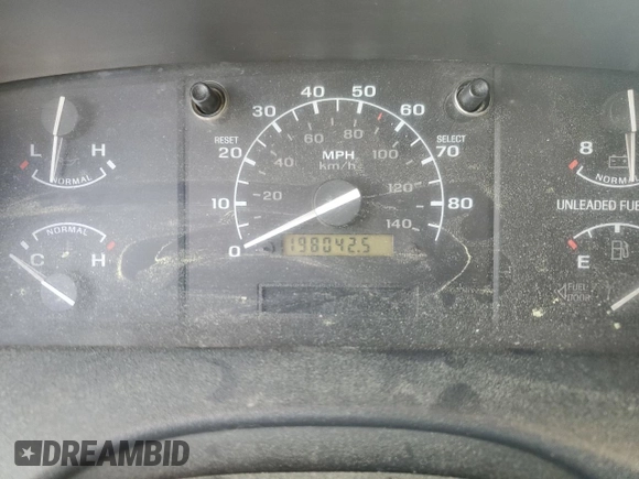 1992 Ford Bronco XL with VIN 1FMEU15N2NLA71562, listed as a Copart auction lot 48827285 with 198,042 mi miles and Salvage Title. Bid and sale history available at carsss.com. Image 9.
