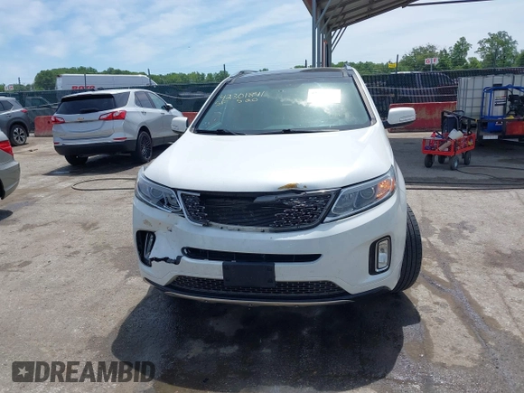 2014 Kia Sorento SX z VIN 5XYKWDA70EG541044, wystawiony jako IAAI lot #42301841 z przebiegiem 196 550 mil mil oraz . Historia ofert i sprzedaży dostępna na DreamBid. Obrazek 12.