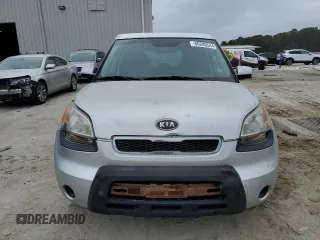 2010 Kia Soul + with VIN KNDJT2A25A7162898, listed as a Copart auction lot 86285544 with 175,864 mi miles and Clean Title. Bid and sale history available at DreamBid. Image 5.