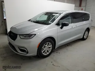 2024 Chrysler Pacifica Touring L with VIN 2C4RC1BG8RR155977, listed as a Copart auction lot 50034355 with 21,121 mi miles and Clean Title. Bid and sale history available at carsss.com. Image 1.