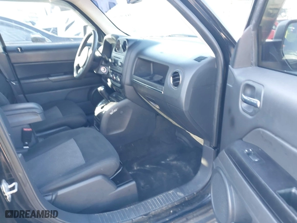 2014 Jeep Patriot Sport with VIN 1C4NJPBA2ED691131, listed as a IAAI auction lot 41470296 with 169,631 mi miles. Bid and sale history available at carsss.com. Image 5.