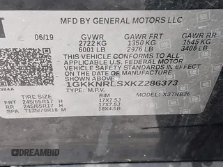 2019 GMC Acadia SLE z VIN 1GKKNRLSXKZ286373, wystawiony jako IAAI lot #41910362 z przebiegiem 129 122 mil mil oraz . Historia ofert i sprzedaży dostępna na DreamBid. Obrazek 9.