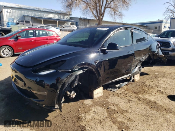 2023 Tesla Model Y Performance with VIN 7SAYGDEF3PF773031, listed as a Copart auction lot 47105765 with 25,604 mi miles and Salvage Title. Bid and sale history available at DreamBid. Image 1.