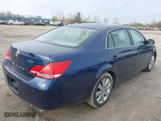 2005 Toyota Avalon XL with VIN 4T1BK36B05U049028, listed as a IAAI auction lot 42094971 with 274,181 mi miles. Bid and sale history available at carsss.com. Image 4.