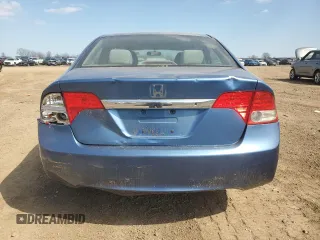 2009 Honda Civic LX z VIN 1HGFA16549L003528, wystawiony jako Copart lot #52545865 z przebiegiem 162 572 mil mil oraz Szkoda całkowita • Salvage title. Historia ofert i sprzedaży dostępna na DreamBid. Obrazek 6.