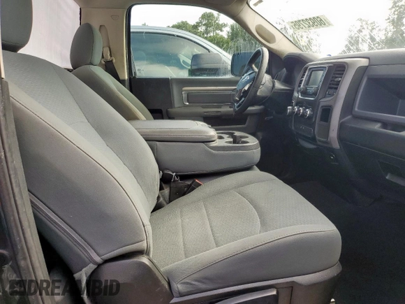 2017 Ram 1500 Tradesman z VIN 3C6JR6AG4HG636931, wystawiony jako Copart lot #60932795 z przebiegiem 157 961 mil mil oraz Szkoda całkowita • Salvage title. Historia ofert i sprzedaży dostępna na DreamBid. Obrazek 10.