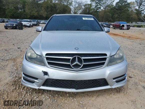 2013 Mercedes-Benz C 350 Sport with VIN WDDGF5HB6DA772704, listed as a Copart auction lot 51186765 with 183,437 mi miles and Clean Title. Bid and sale history available at DreamBid. Image 5.