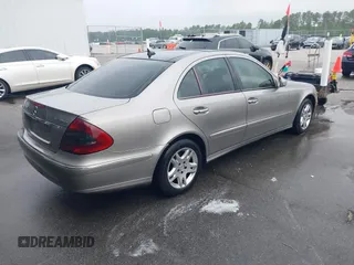 2007 Mercedes-Benz E 320 with VIN WDBUF22X17B033107, listed as a IAAI auction lot 42088387 with 299,938 mi miles and . Bid and sale history available at DreamBid. Image 4.
