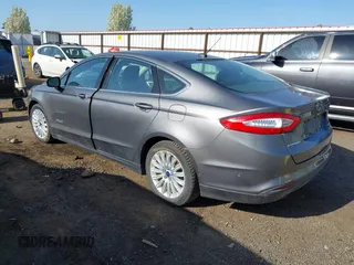 2013 Ford Fusion SE Hybrid with VIN 3FA6P0LU6DR326269, listed as a IAAI auction lot 41999417 with 277,891 mi miles. Bid and sale history available at carsss.com. Image 3.