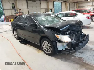 2012 Toyota Camry L z VIN 4T1BF1FK6CU176372, wystawiony jako IAAI lot #42437562 z przebiegiem 217 583 mil mil oraz . Historia ofert i sprzedaży dostępna na DreamBid. Obrazek 1.