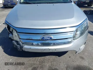 2012 Ford Fusion SE with VIN 3FAHP0HA7CR341742, listed as a IAAI auction lot 41670815 with 211,148 mi miles. Bid and sale history available at carsss.com. Image 6.