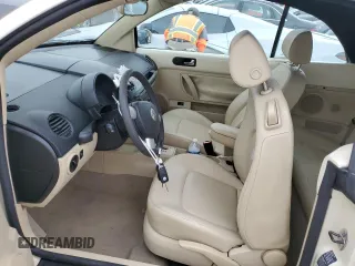 2006 Volkswagen Beetle z VIN 3VWPF31Y06M309862, wystawiony jako Copart lot #76907554 z przebiegiem Nie podano mil oraz Szkoda całkowita • Salvage title. Historia ofert i sprzedaży dostępna na DreamBid. Obrazek 7.