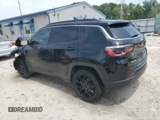 2022 Jeep Compass Latitude Lux с VIN 3C4NJDFB5NT131065, выставлен на аукционе Copart как лот 54093045 с пробегом 28 445 миль миль и Списание • Salvage title. История ставок и продаж доступна на DreamBid. Изображение 2.