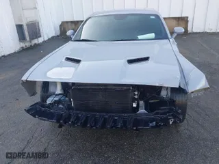 2022 Dodge Challenger SXT with VIN 2C3CDZAGXNH125175, listed as a IAAI auction lot 41530191 with NaN miles. Bid and sale history available at carsss.com. Image 6.