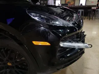 2020 Porsche Cayenne S z VIN WP1AB2AY1LDA27136, wystawiony jako Copart lot #70568372 z przebiegiem 36 709 mil mil oraz . Historia ofert i sprzedaży dostępna na DreamBid. Obrazek 19.