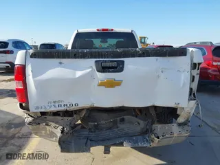 2013 Chevrolet Silverado 1500 LT with VIN 1GCRCSE08DZ166948, listed as a IAAI auction lot 41254225 with 206,541 mi miles. Bid and sale history available at carsss.com. Image 17.