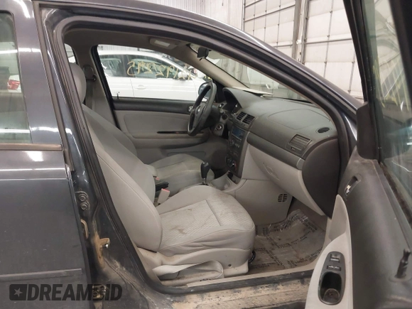 2008 Chevrolet Cobalt LT z VIN 1G1AL58F887186089, wystawiony jako IAAI lot #42192295 z przebiegiem 136 910 mil mil oraz . Historia ofert i sprzedaży dostępna na DreamBid. Obrazek 5.