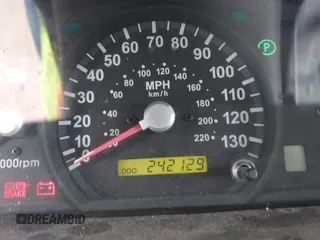 2005 Kia Sorento LX with VIN KNDJD733455484725, listed as a IAAI auction lot 41444120 with 242,129 mi miles. Bid and sale history available at carsss.com. Image 7.