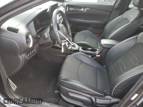 2021 Kia Forte GT-Line с VIN 3KPF34AD3ME336846, выставлен на аукционе Copart как лот 61807425 с пробегом 36 711 миль миль и Списание • Salvage title. История ставок и продаж доступна на DreamBid. Изображение 7.