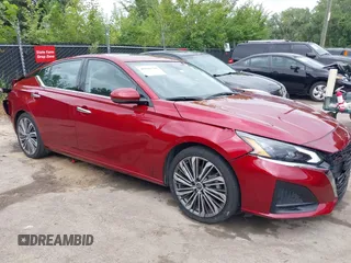 2023 Nissan Altima SL with VIN 1N4BL4EV6PN335147, listed as a IAAI auction lot 40036724 with 31,912 mi miles and . Bid and sale history available at DreamBid. Image 13.