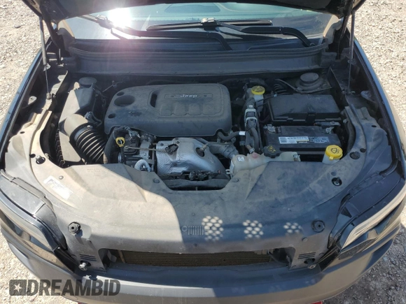 2019 Jeep Cherokee Trailhawk Elite with VIN 1C4PJMBN6KD275525, listed as a Copart auction lot 60636145 with 93,872 mi miles and Salvage title. Bid and sale history available at DreamBid. Image 12.