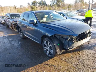 2023 Volvo XC60 Plus Bright Theme with VIN YV4L12RN5P1353758, listed as a IAAI auction lot 41378236 with 25,957 mi miles. Bid and sale history available at carsss.com. Image 1.