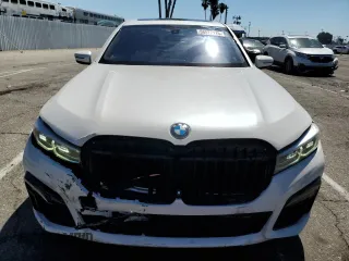 2020 BMW 7 Series 740i z VIN WBA7T2C02LGL17753, wystawiony jako Copart lot #56527115 z przebiegiem 71 606 mil mil oraz Szkoda całkowita • Salvage title. Historia ofert i sprzedaży dostępna na DreamBid. Obrazek 5.