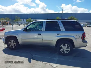 2005 Chevrolet TrailBlazer LT with VIN 1GNDT13S952113282, listed as a IAAI auction lot 41802492 with 172,253 mi miles and . Bid and sale history available at DreamBid. Image 14.