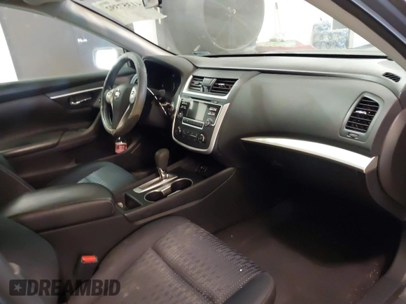 2016 Nissan Altima SV with VIN 1N4AL3AP5GC177327, listed as a IAAI auction lot 41357392 with 114,544 mi miles and . Bid and sale history available at DreamBid. Image 5.