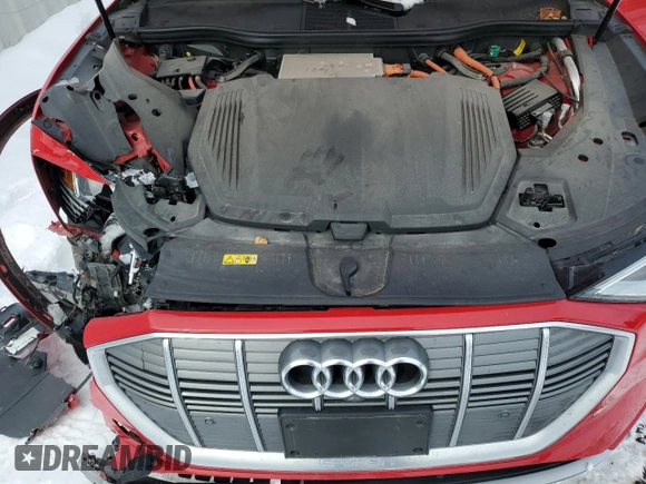 2021 Audi e-tron Prestige z VIN WA1VAAGE8MB040969, wystawiony jako Copart lot #44968835 z przebiegiem 24 137 mil mil oraz Szkody całkowita. Historia ofert i sprzedaży dostępna na DreamBid. Obrazek 11.
