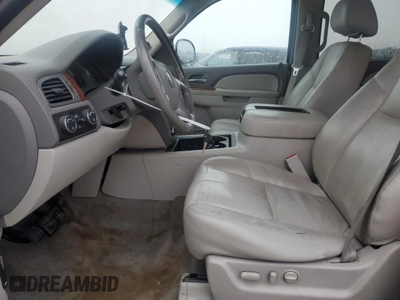 2014 GMC Yukon XL SLT with VIN 1GKS2KE70ER137838, listed as a Copart auction lot 85242764 with 288,821 mi miles and Clean Title. Bid and sale history available at carsss.com. Image 7.