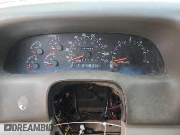 2001 Ford Super Duty F-250 XL with VIN 1FTNX21S31EA51607, listed as a Copart auction lot 64711164 with 137,934 mi miles and Salvage Title. Bid and sale history available at carsss.com. Image 9.