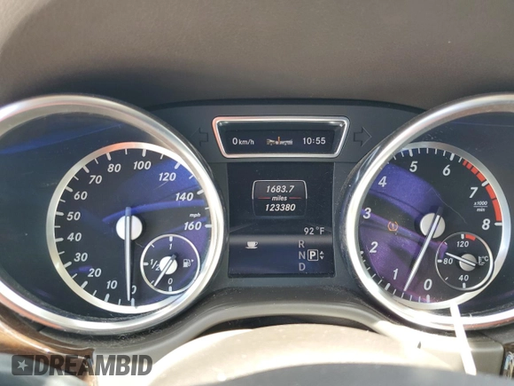 2013 Mercedes-Benz M 350 z VIN 4JGDA5JBXDA136675, wystawiony jako Copart lot #61137725 z przebiegiem 123 380 mil mil oraz Szkoda całkowita • Salvage title. Historia ofert i sprzedaży dostępna na DreamBid. Obrazek 9.