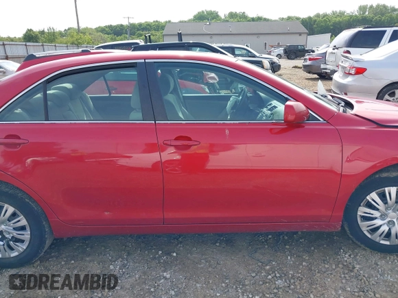 2007 Toyota Camry CE z VIN 4T1BE46K17U047708, wystawiony jako IAAI lot #42377168 z przebiegiem 177 695 mil mil oraz . Historia ofert i sprzedaży dostępna na DreamBid. Obrazek 13.