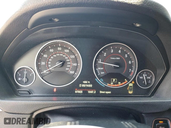 2018 BMW 4 Series 430i z VIN WBA4Z1C57JEC72408, wystawiony jako Copart lot #56664565 z przebiegiem 97 605 mil mil oraz Szkoda całkowita • Salvage title. Historia ofert i sprzedaży dostępna na DreamBid. Obrazek 9.