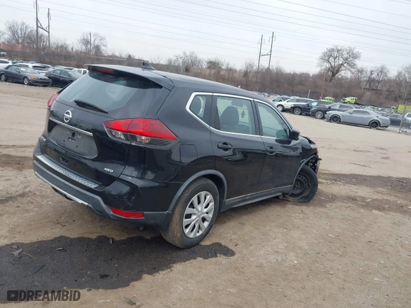 2018 Nissan Rogue S with VIN KNMAT2MV0JP586978, listed as a IAAI auction lot 41545355 with 59,867 mi miles. Bid and sale history available at carsss.com. Image 4.