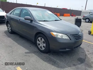 2008 Toyota Camry LE z VIN 4T1BE46K78U207401, wystawiony jako IAAI lot #42358037 z przebiegiem 97 092 mil mil oraz . Historia ofert i sprzedaży dostępna na DreamBid. Obrazek 1.